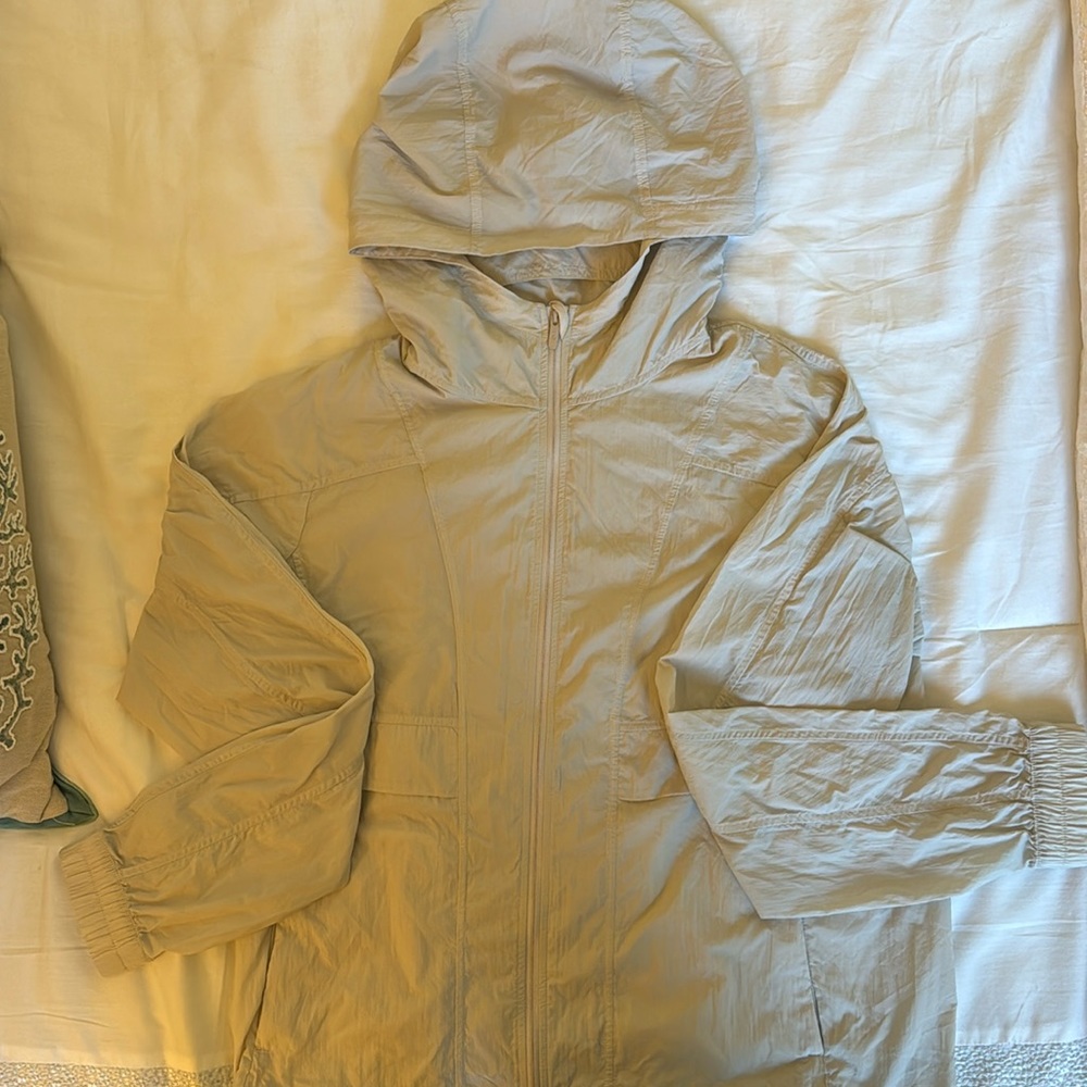 lululemon athletica Lightweight Hooded Jacket in Beige